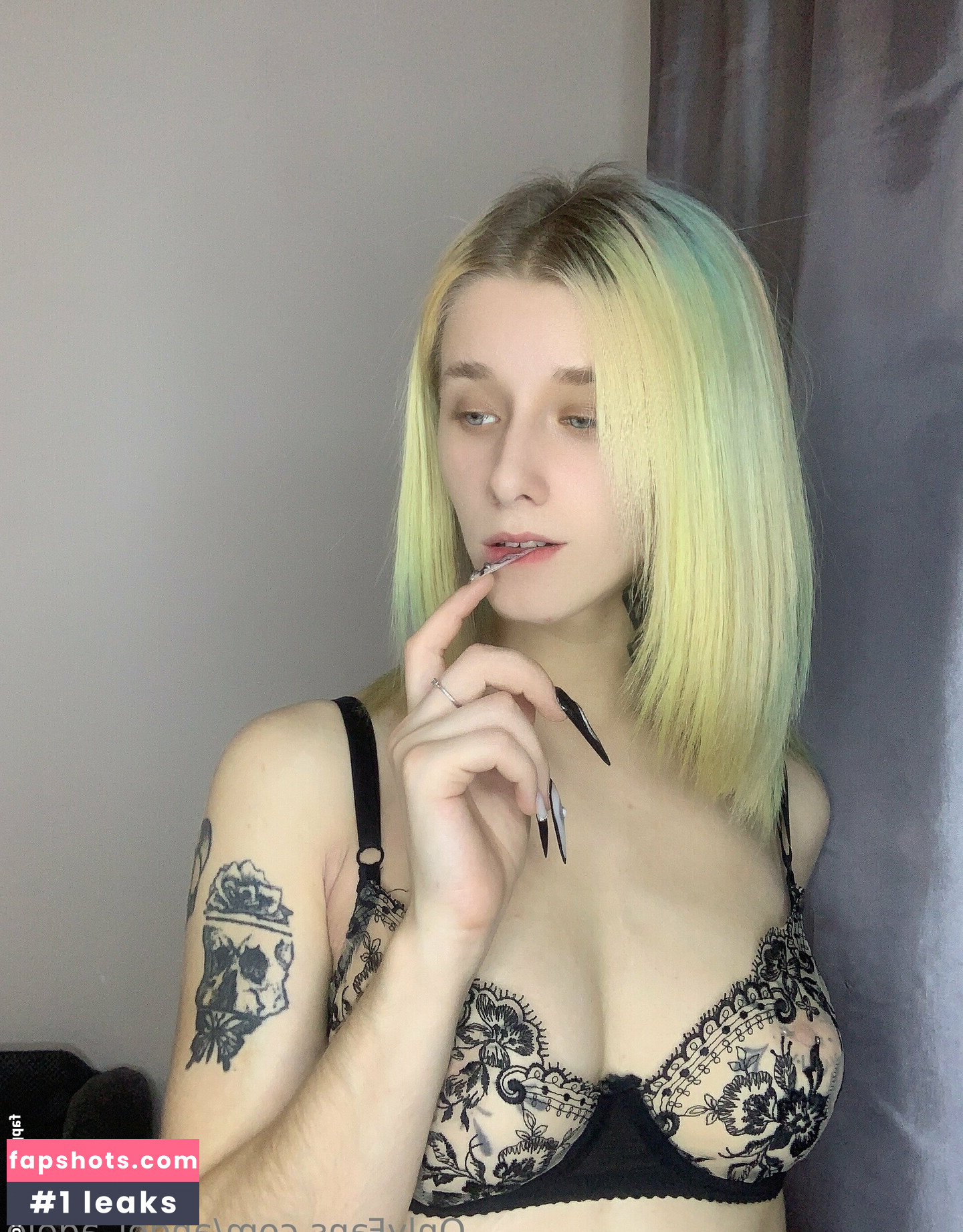 angel_adele gallery photo #25