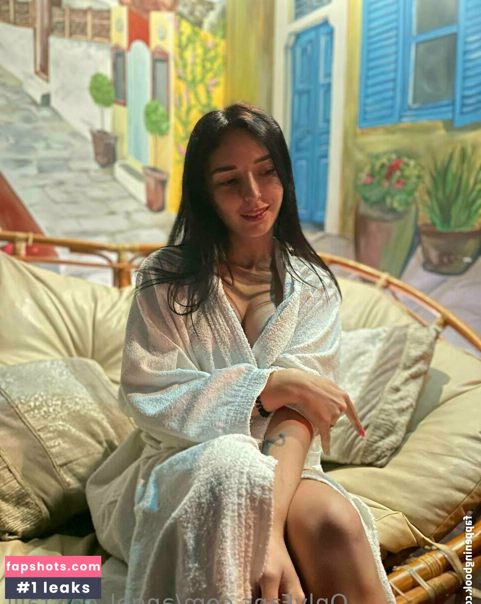 angel_crystalll gallery photo #12