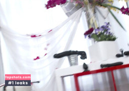 Angel Wicky gallery photo #26