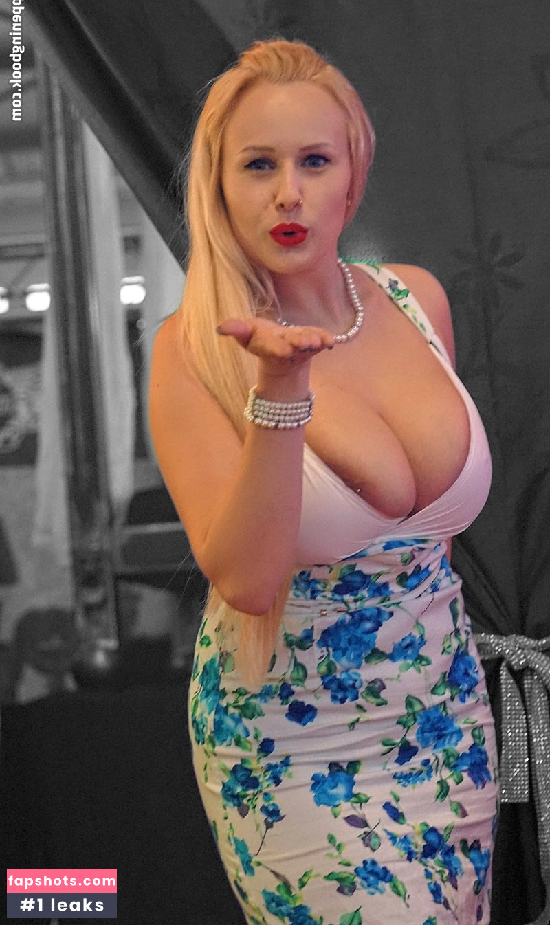 Angel Wicky gallery photo #395