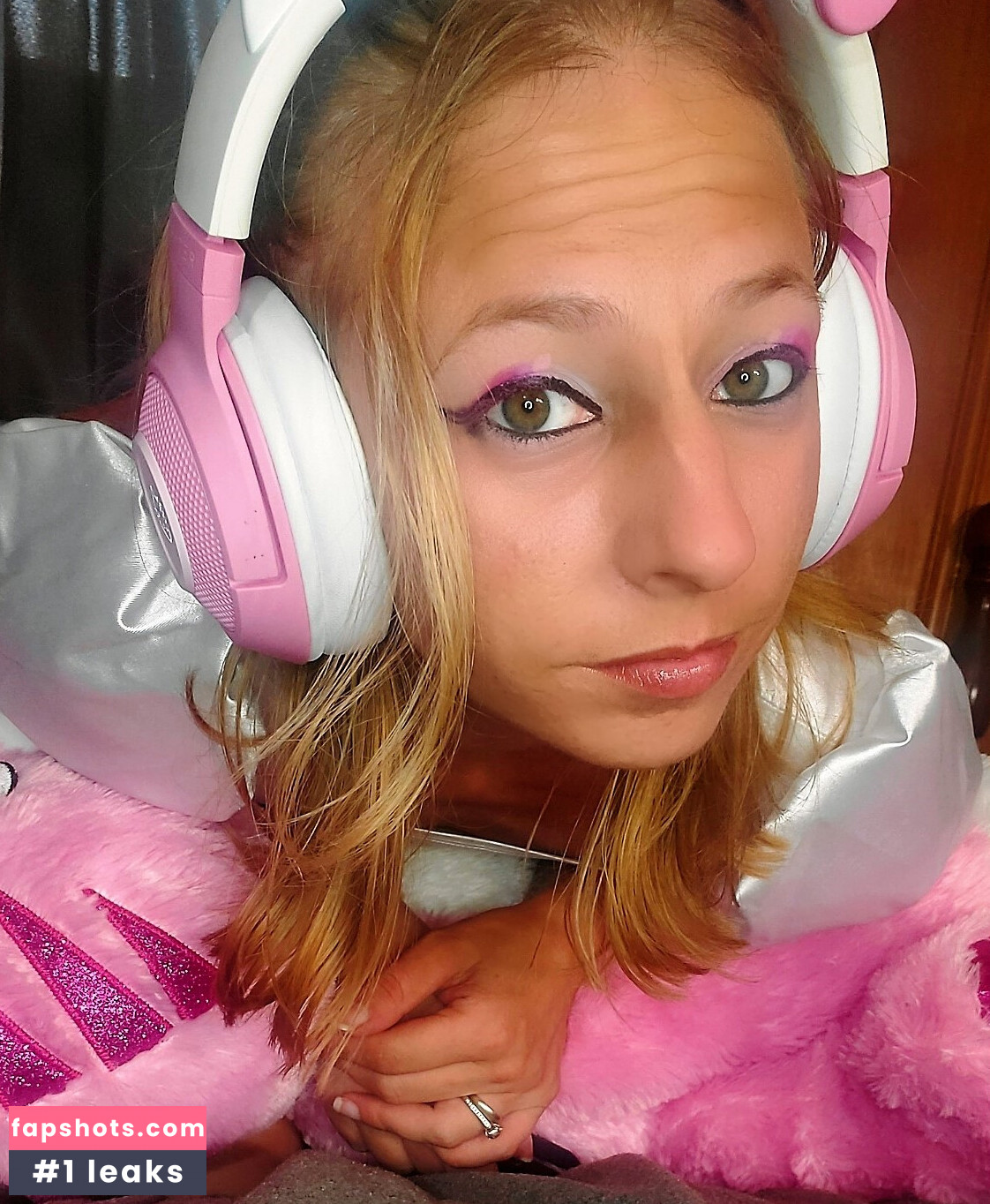 Angel Without Halo gallery photo #2