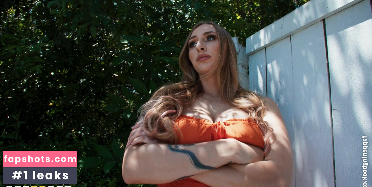 Angel Youngs gallery photo #174