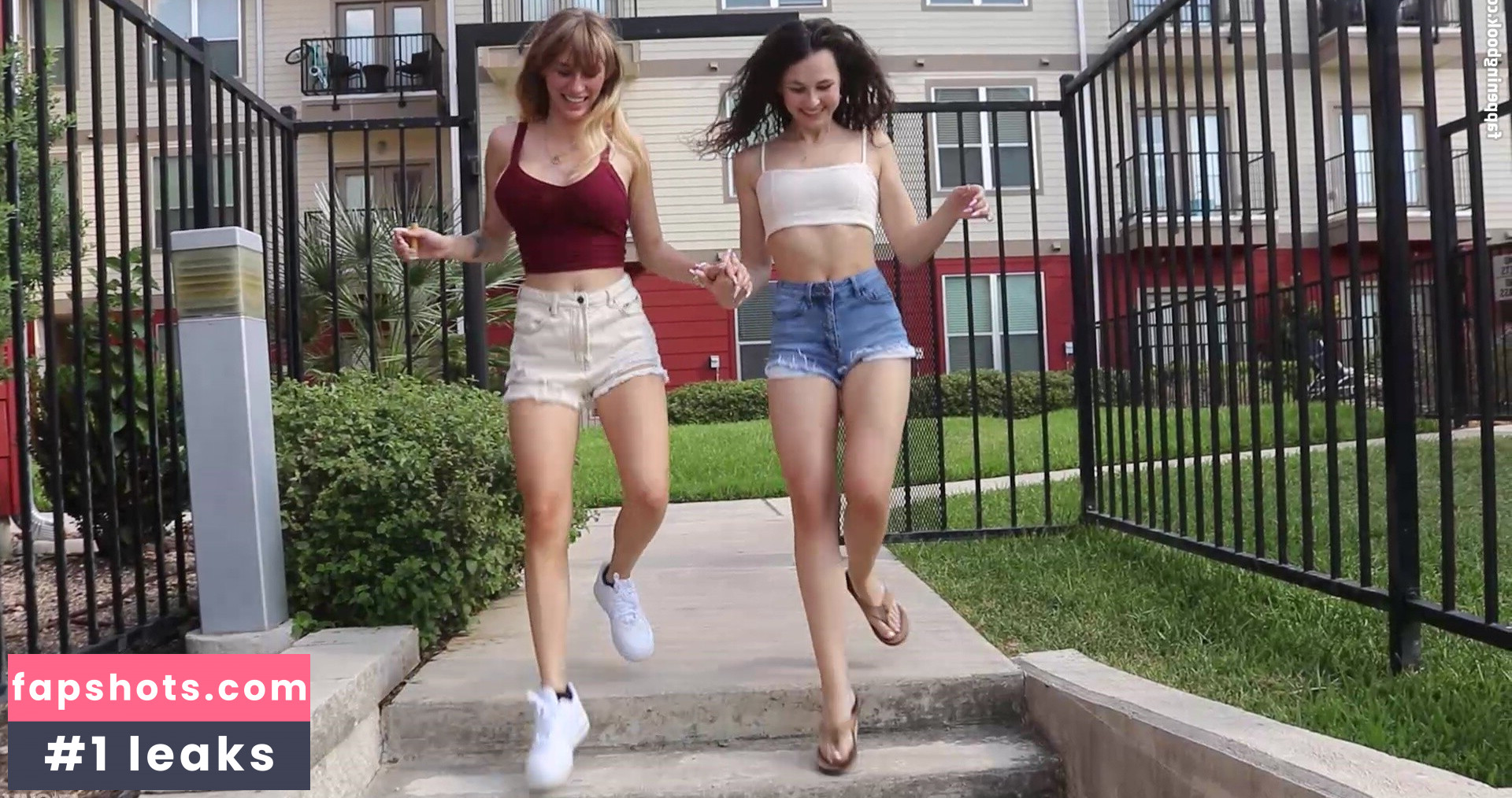 Angel Youngs gallery photo #682