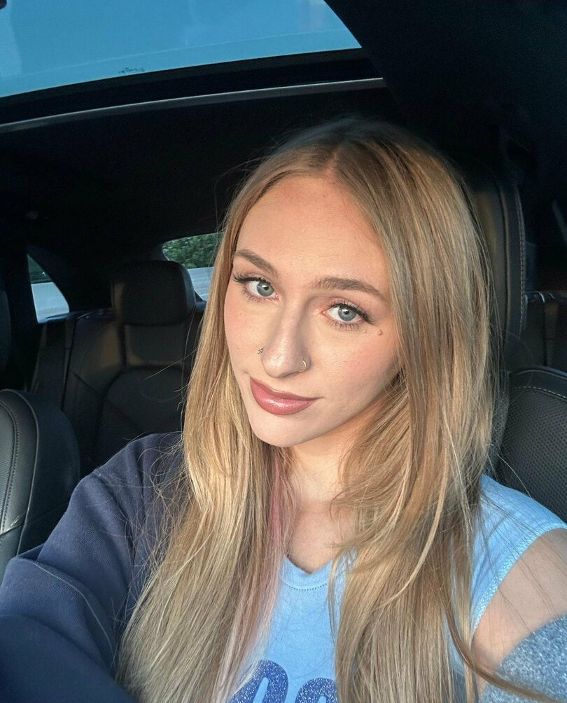 angel-youngs gallery photo #728