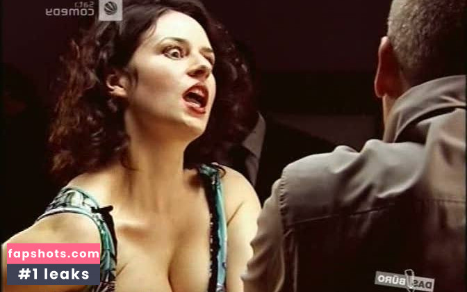 Angela Ascher gallery photo #6