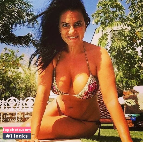 Angela Cavagna gallery photo #20