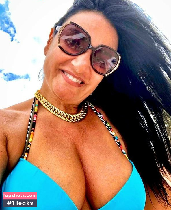 Angela Cavagna gallery photo #29