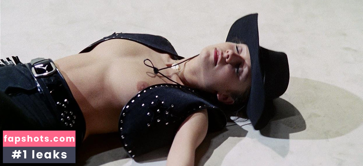 Angela Covello gallery photo #15