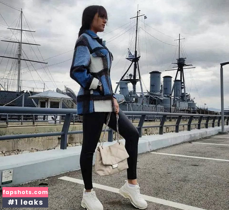 Angela Doxa gallery photo #12