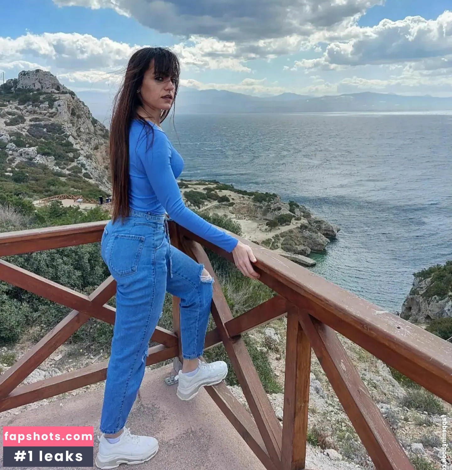 Angela Doxa gallery photo #21