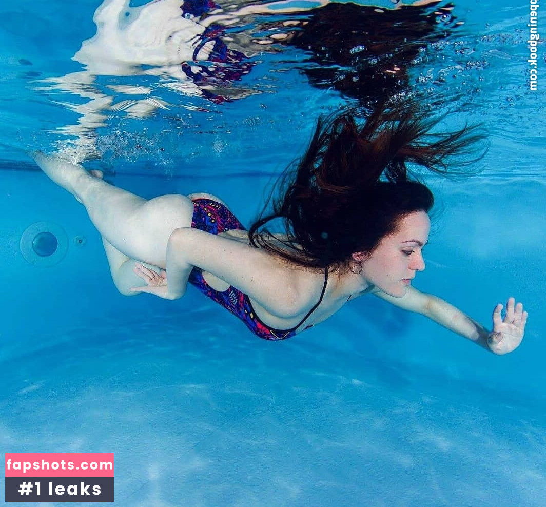 Angela Doxa gallery photo #23