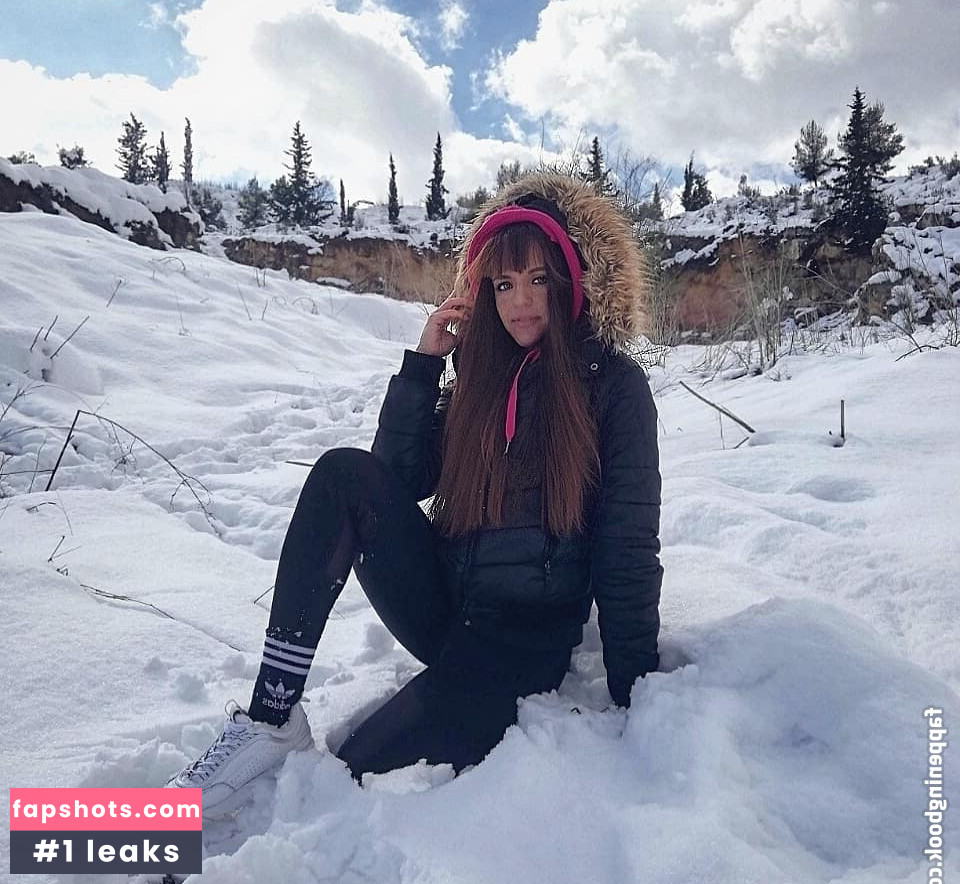 Angela Doxa gallery photo #29