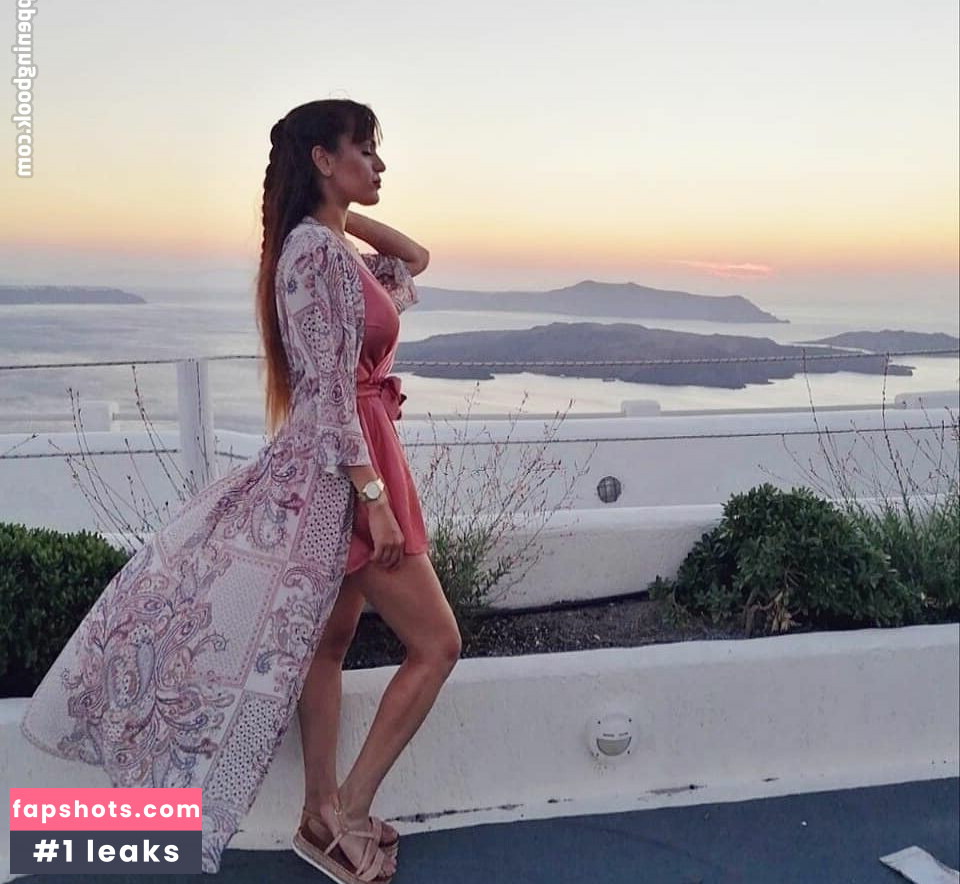 Angela Doxa gallery photo #41