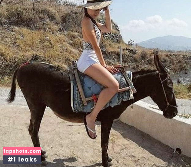 Angela Doxa gallery photo #45