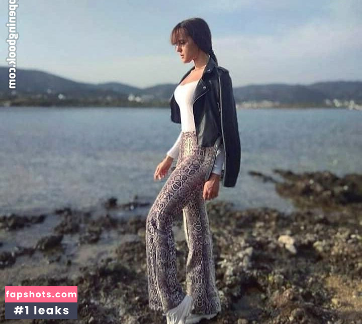 Angela Doxa gallery photo #9