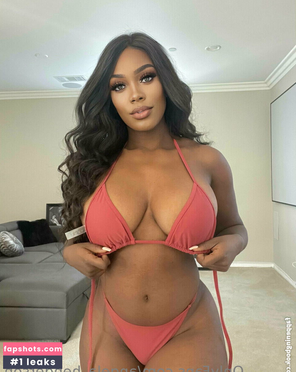 Angela Henderson nude babe gallery