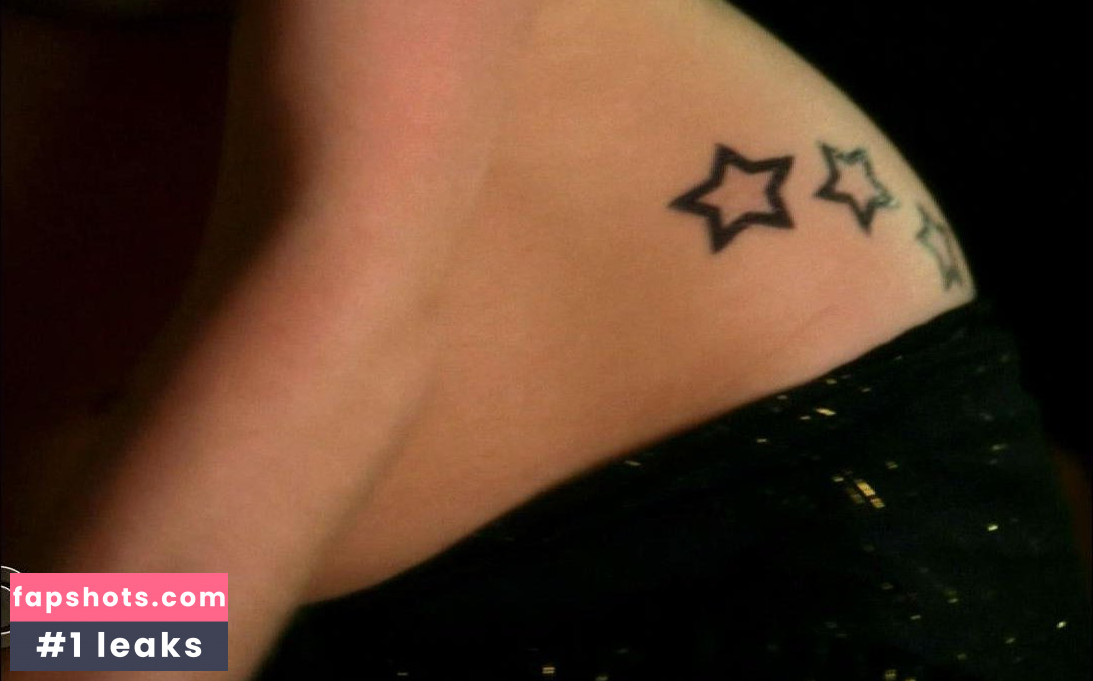 Angela Little gallery photo #7