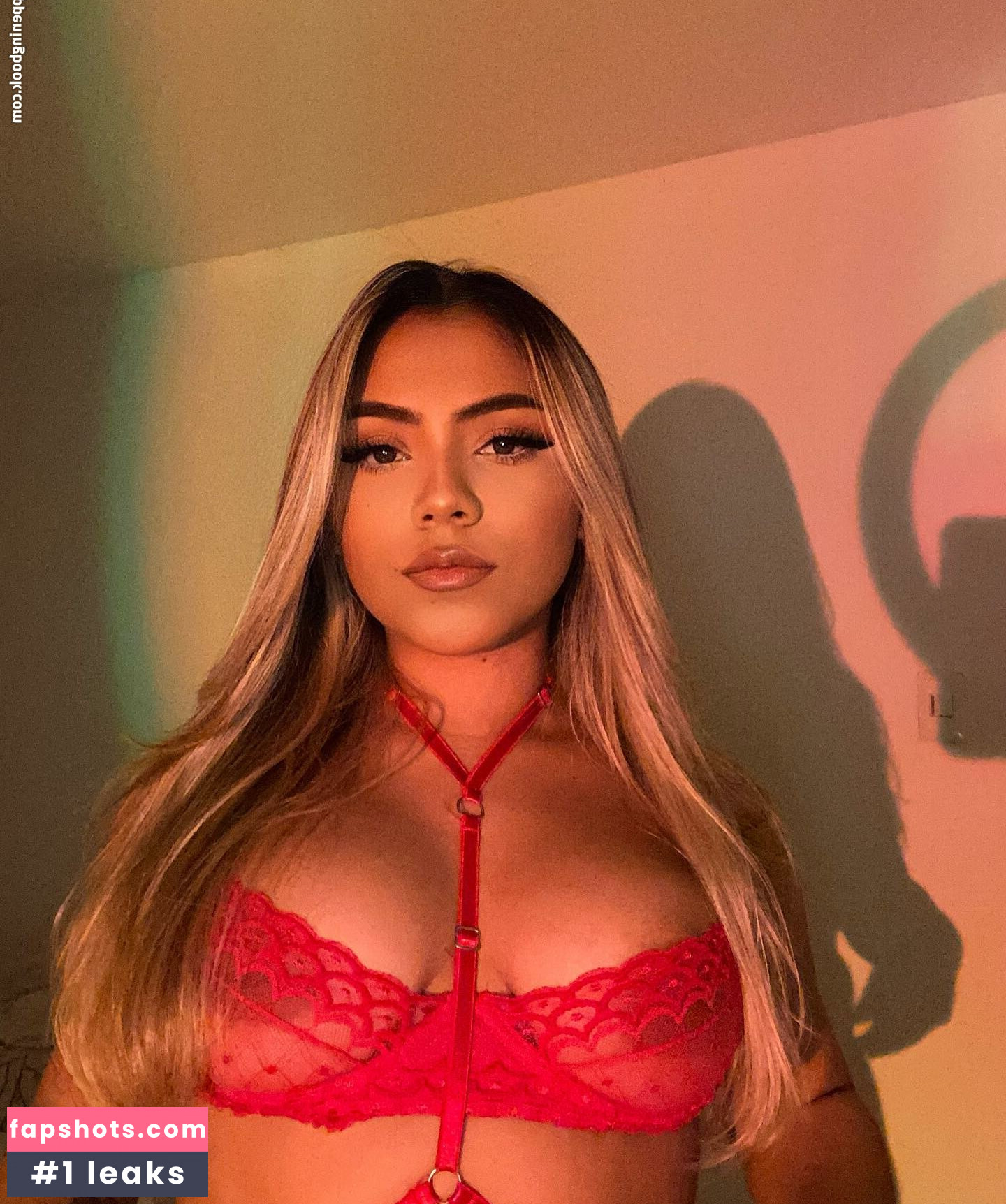 Angela López gallery photo #17