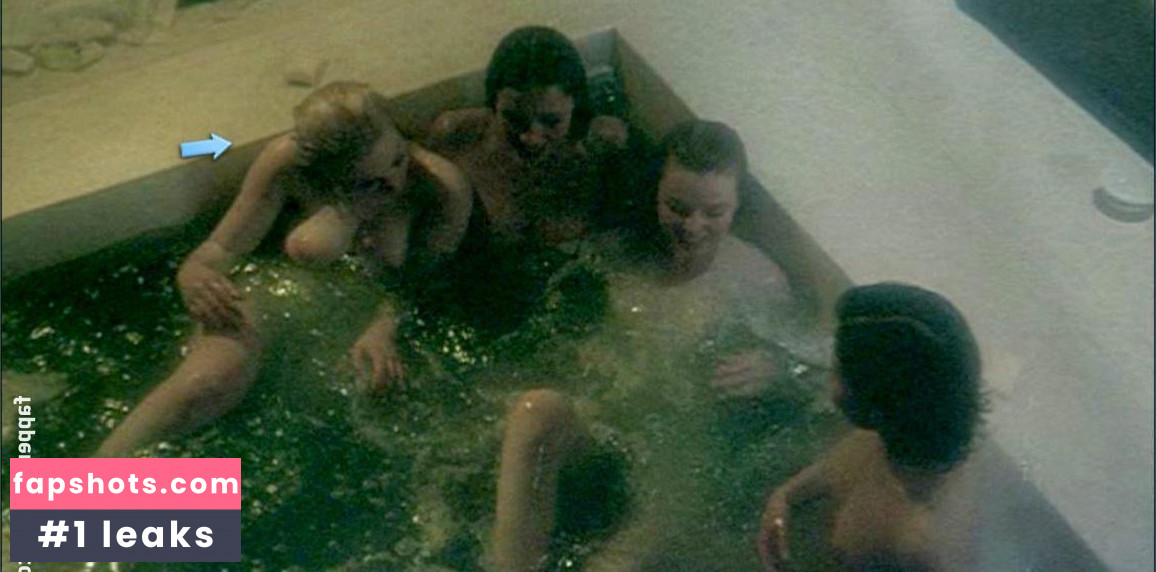 Angela Menzies-Wills gallery photo #7