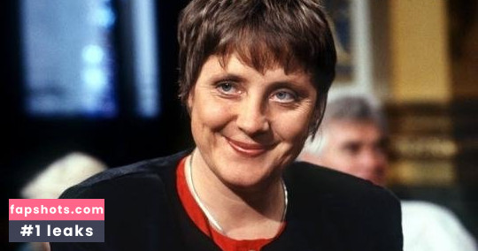 Angela Merkel Filtración Desnuda OnlyFans Foto #3 - Fapshots