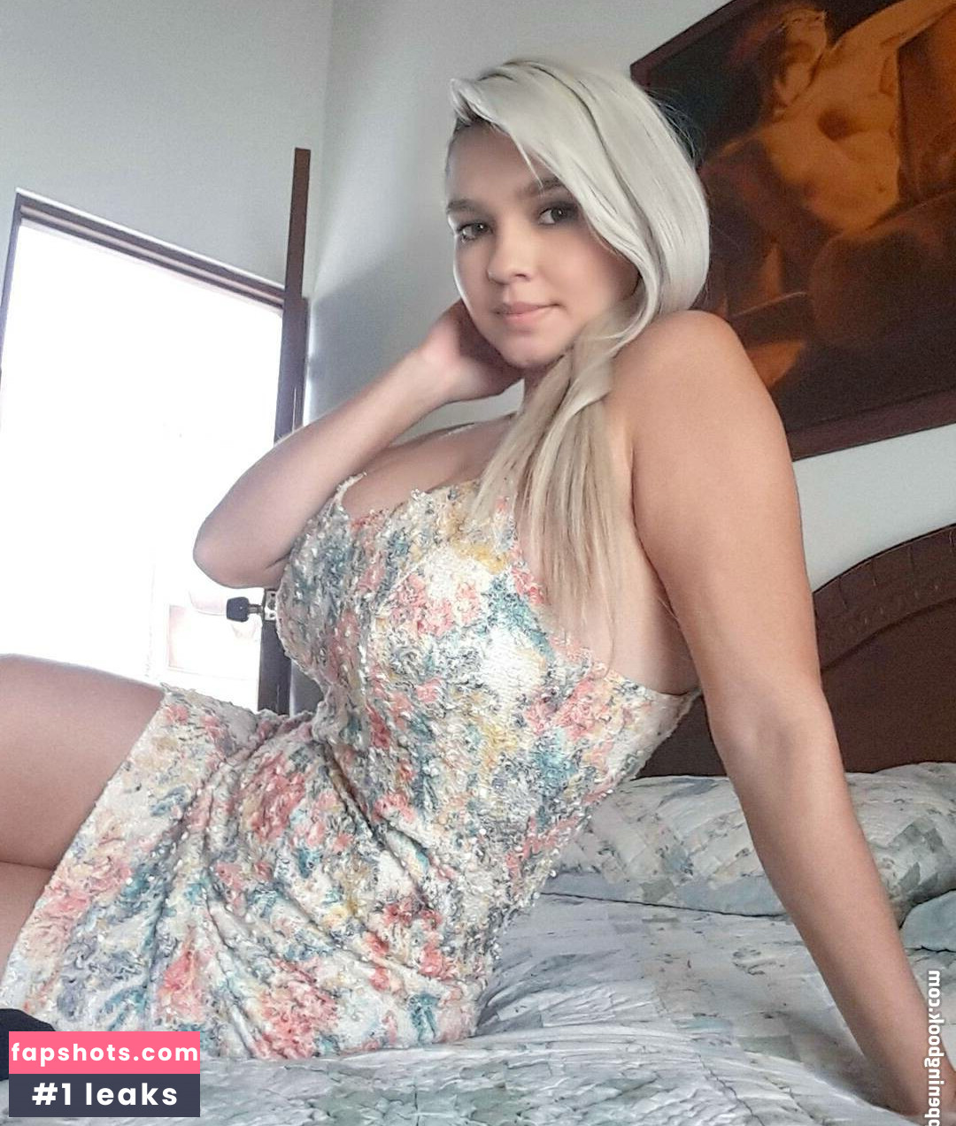 Angela R nude babe gallery