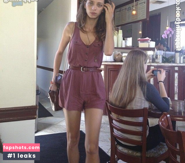 Angela Sarafyan gallery photo #7