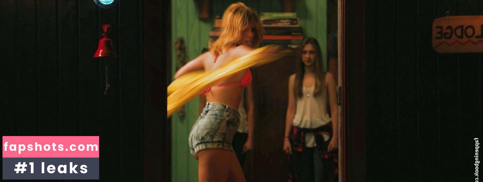 Angela Trimbur gallery photo #38