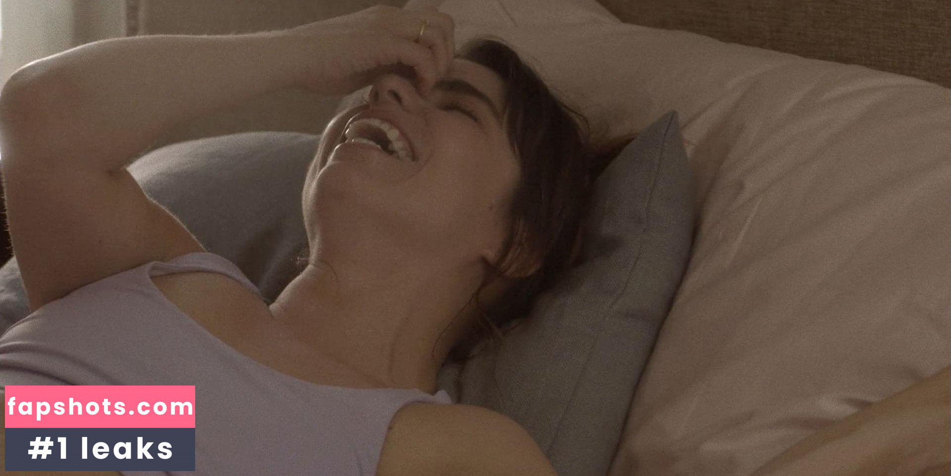 Angela Trimbur gallery photo #42