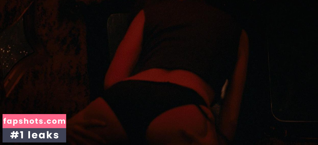 Angela Trimbur gallery photo #47