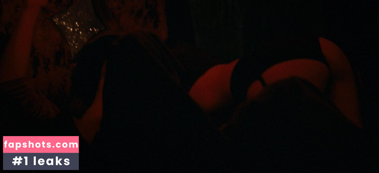 Angela Trimbur gallery photo #50