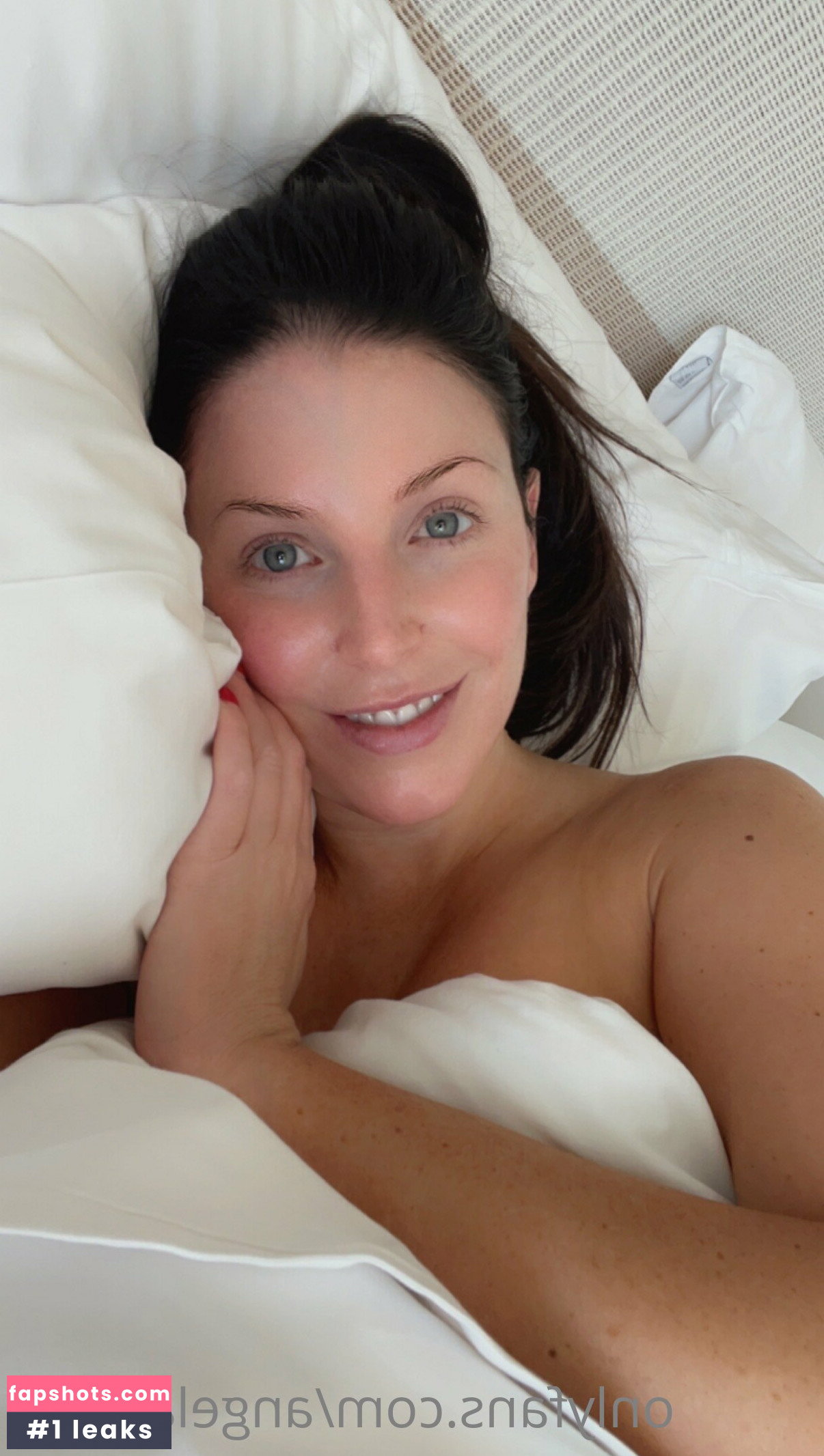 Angela White gallery photo #360