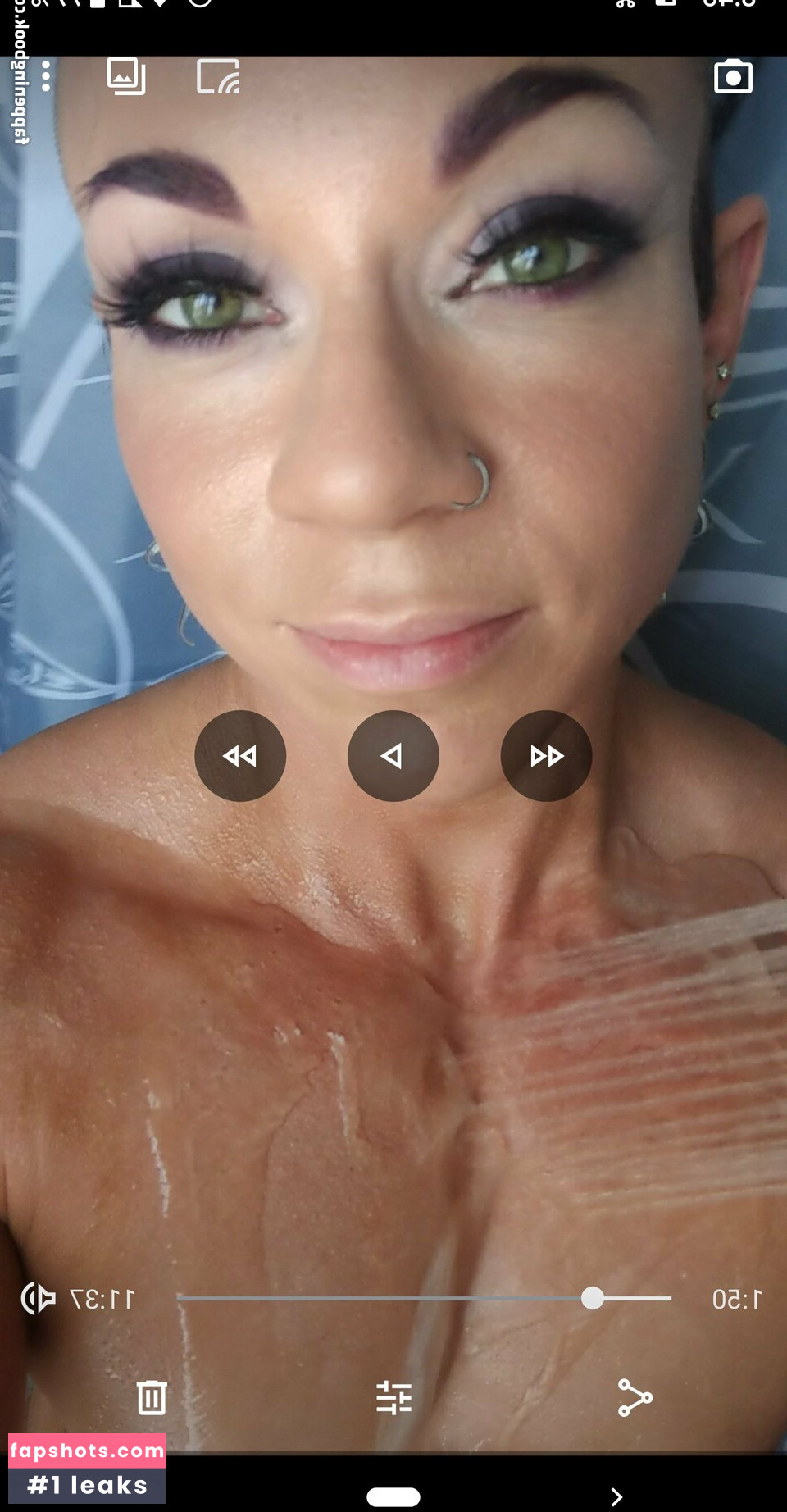 Angela Yeo gallery photo #31