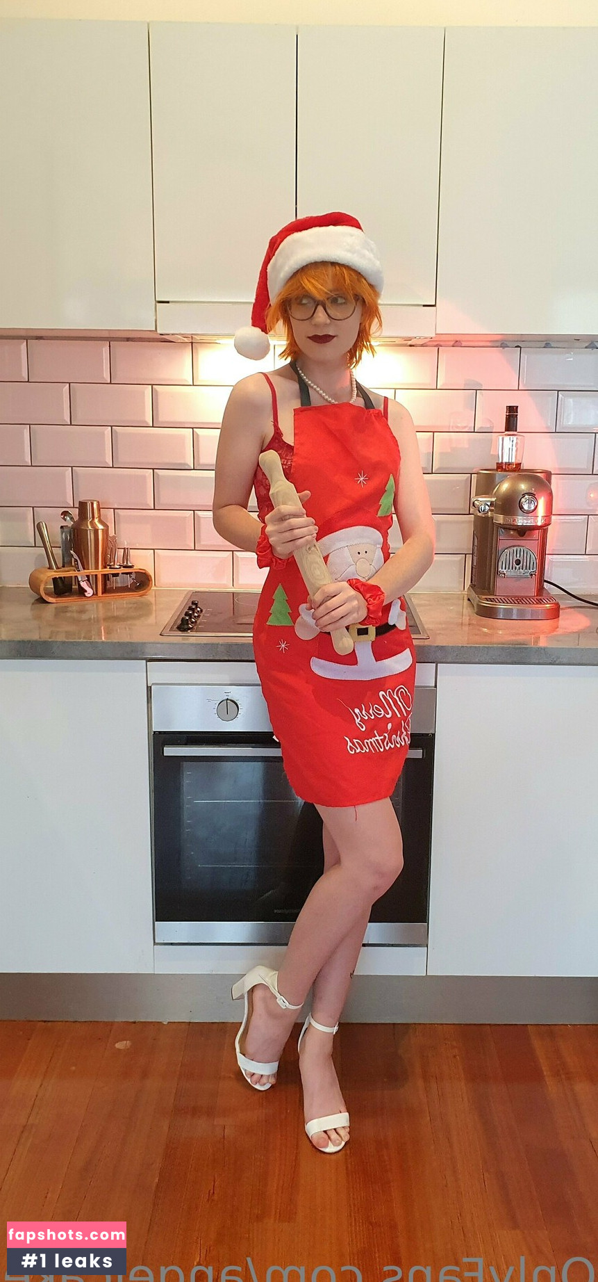 angelcake-77 nude babe gallery