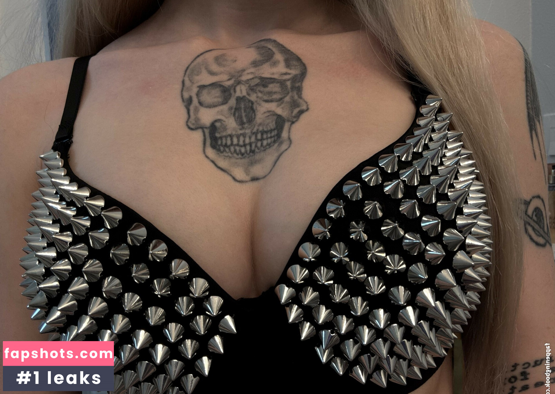 AngelCums gallery photo #3