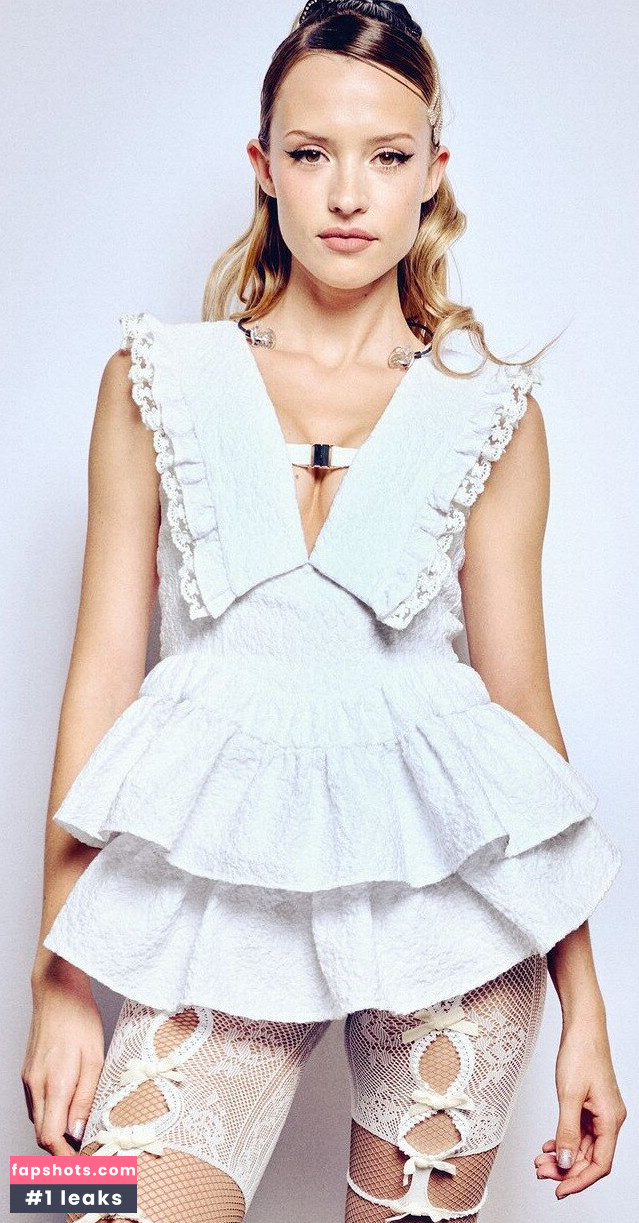 Angèle gallery photo #2