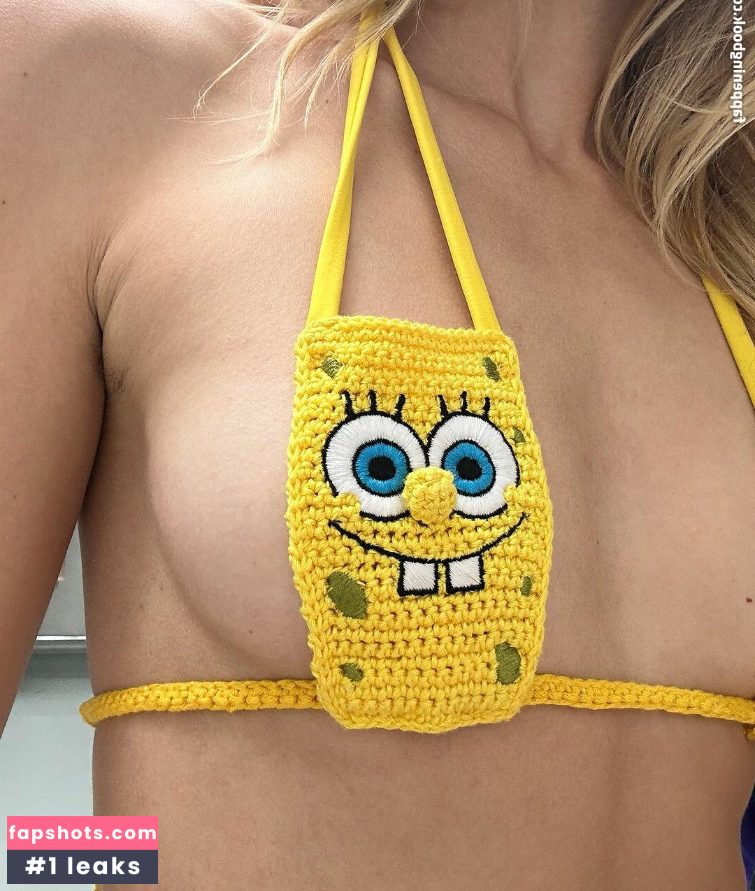 Angèle gallery photo #16