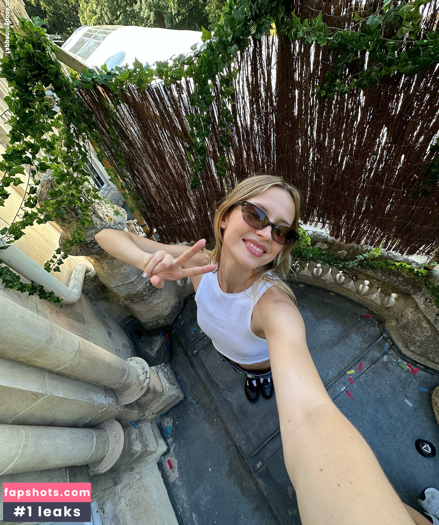 Angèle Van Laeken gallery photo #40