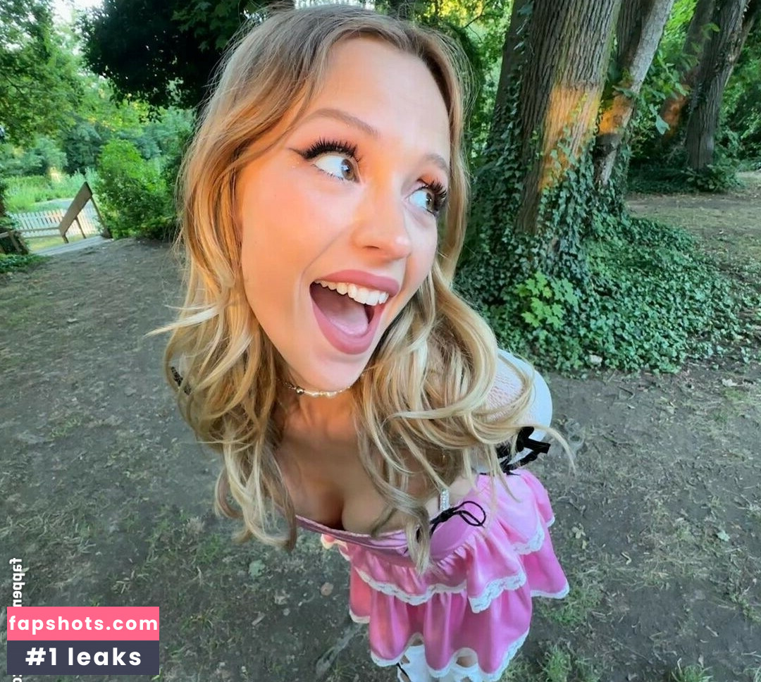 Angèle Van Laeken gallery photo #49