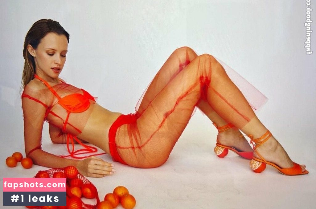 Angèle Van Laeken gallery photo #54