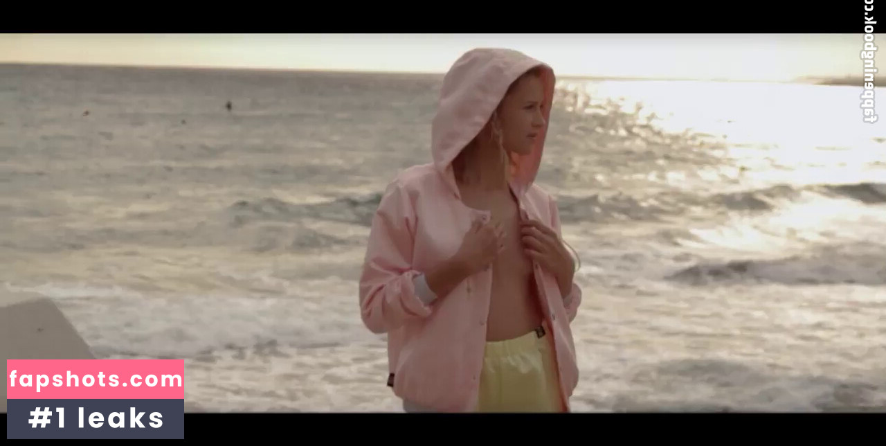 Angèle Van Laeken gallery photo #10