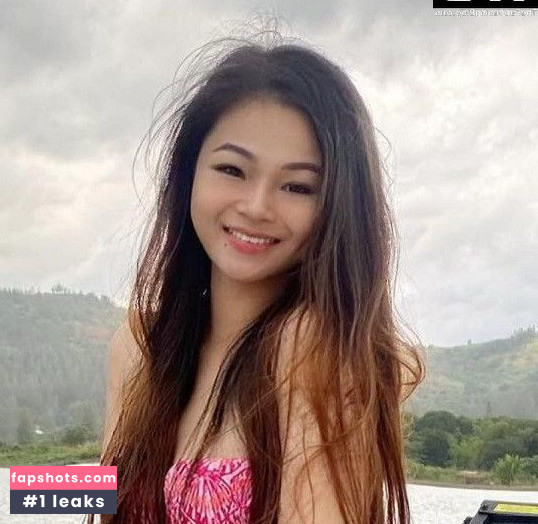 Angeli Khang gallery photo #21