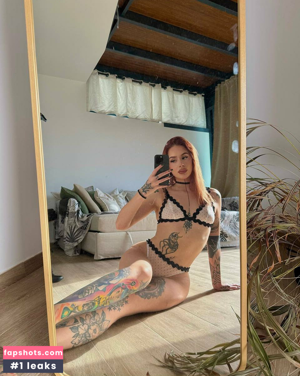 Angelica Paradiso gallery photo #3