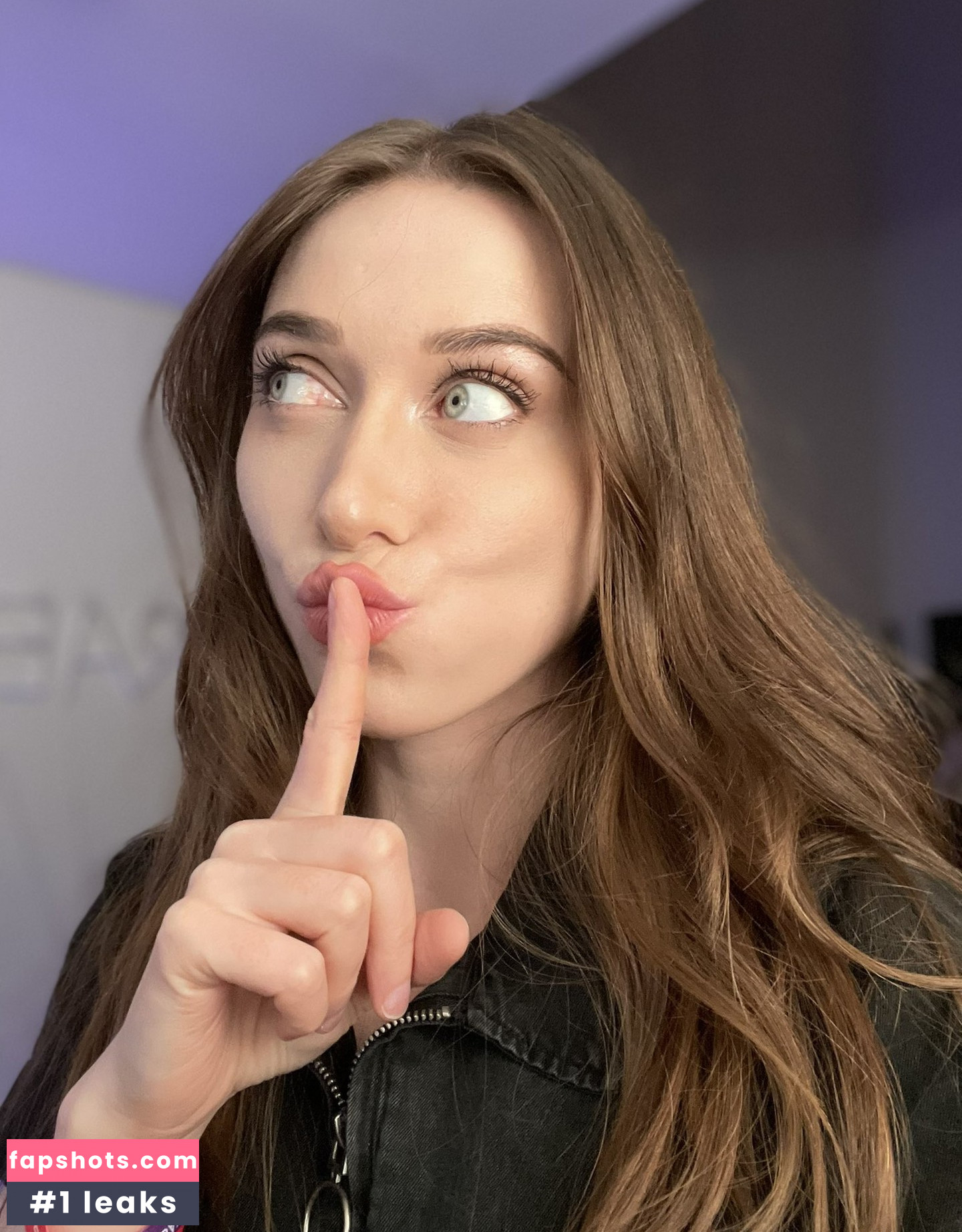 Angelica Trae gallery photo #30