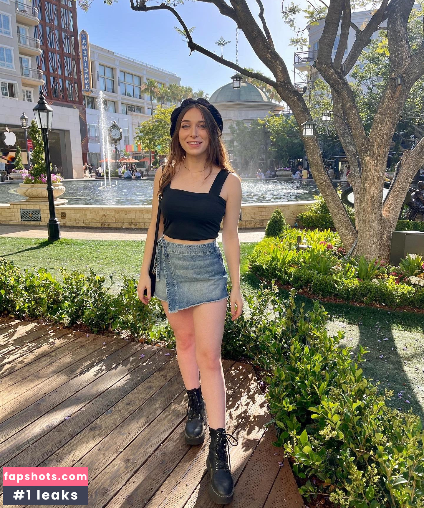 Angelica Trae gallery photo #33