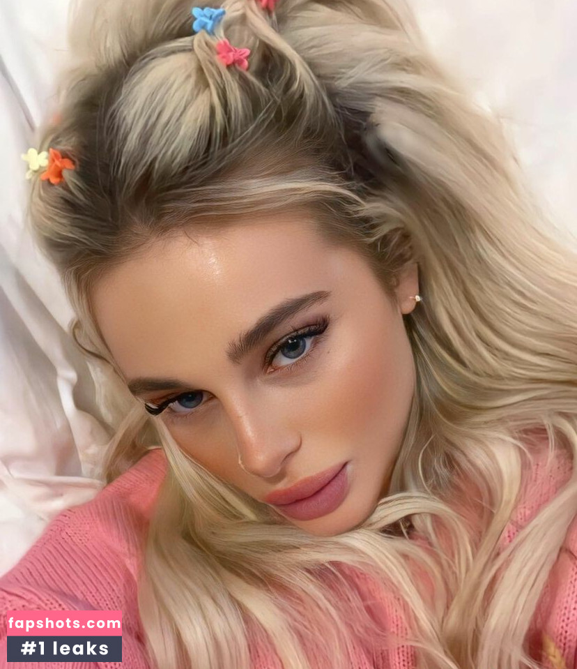 Angelika Kramer gallery photo #2