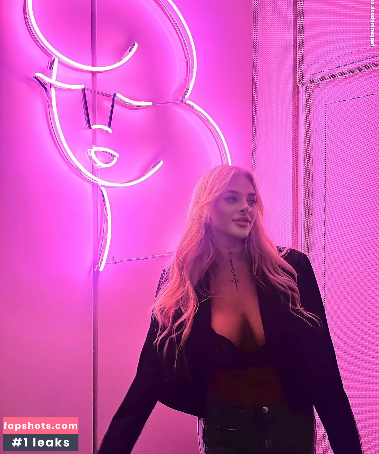 Angelika Kramer gallery photo #15