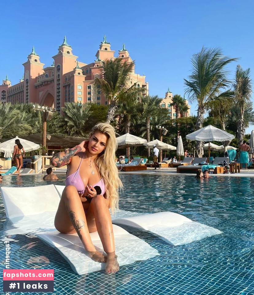 Angelika Kramer gallery photo #16