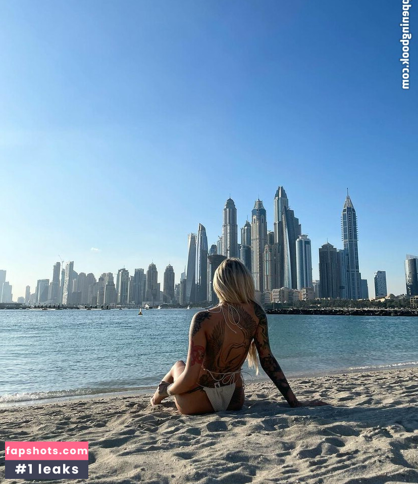 Angelika Kramer gallery photo #20