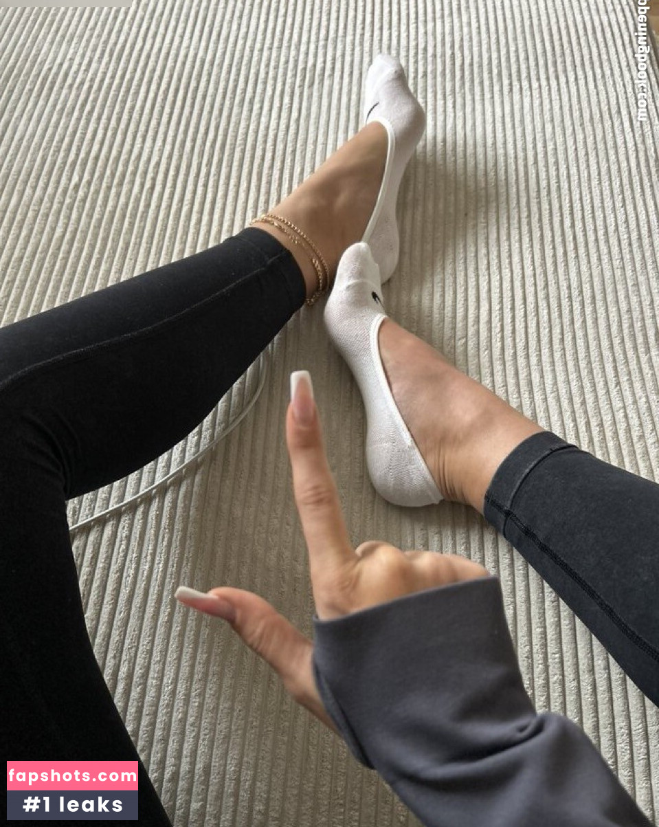 Angelina Amore nude babe gallery