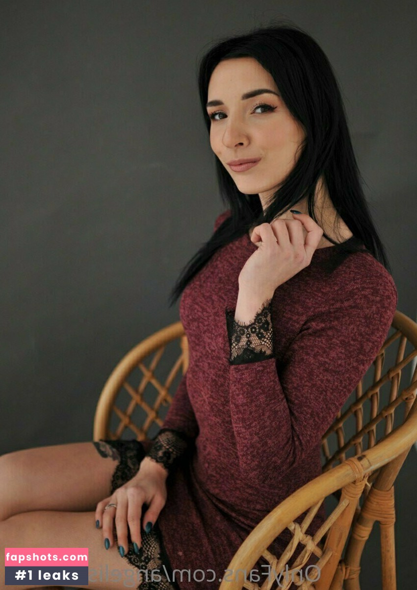 angelina_crystal Filtración Desnuda OnlyFans Foto #16 - Fapshots